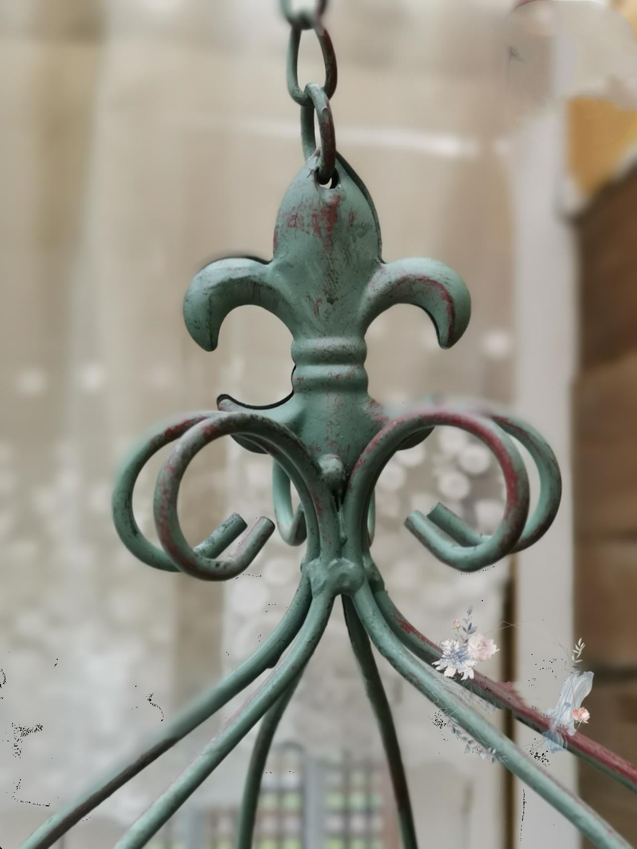 Wrought Iron Hanging Basket for Garden and Balcony